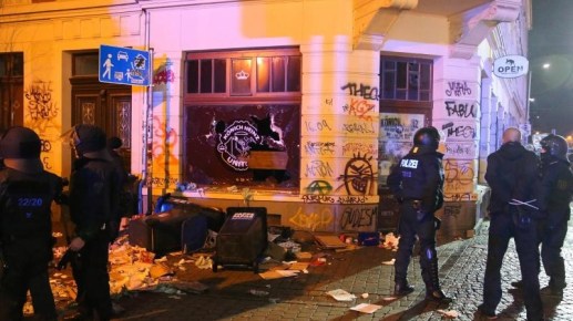 12–2009010116011299866059large43jpg—c6244b4137fcb0e1