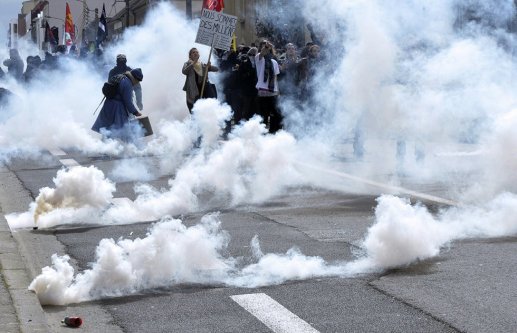 france-student-protests (1)