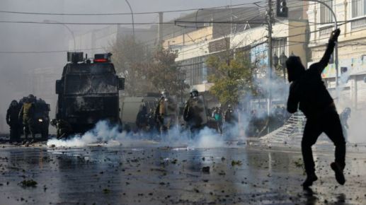 160521221736_chile_valparaiso_riot_6_976x549_reuters_nocredit