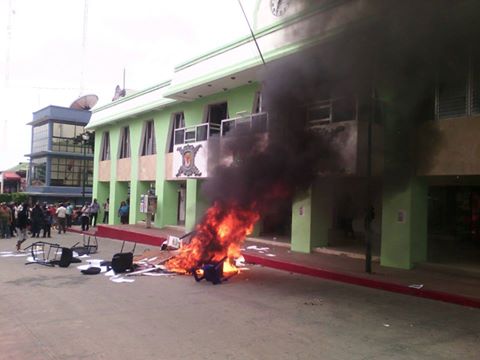 destrozan-palacio-municipal-palenque-chiapas