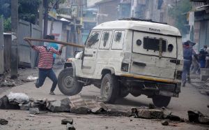 Clashes-in-Batamaloo-on-Aug-29-2016