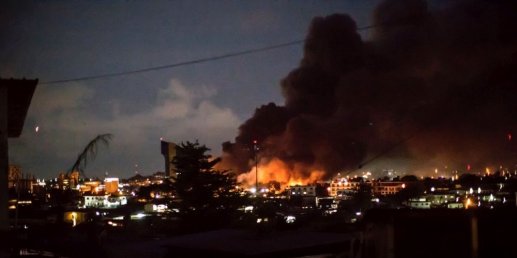 smoke-and-flames-are-pictured-billowing-from-the-national_4066741_1000x500