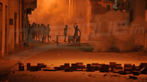 affrontements_dans_plusieurs_cites_du_grand_tunis_1515546983